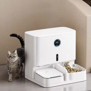 Smart Pet Feeder and Water Fountain – The All-in-One Self-Cleaning Station